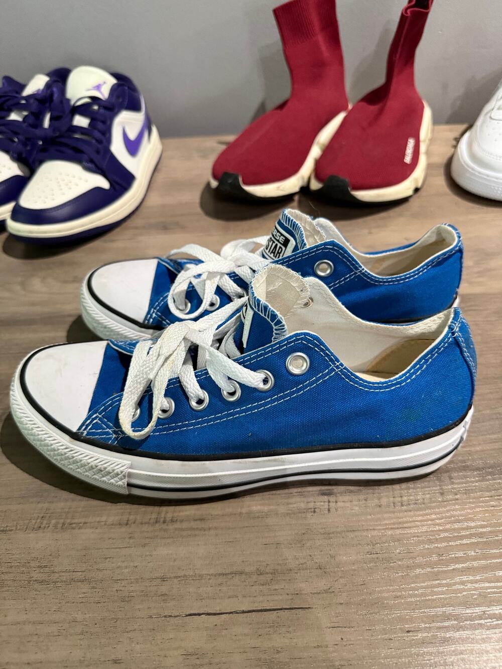 Converse Chuck Taylor All Star Low Top Blue Canvas Sneakers Women's Size 6 US
